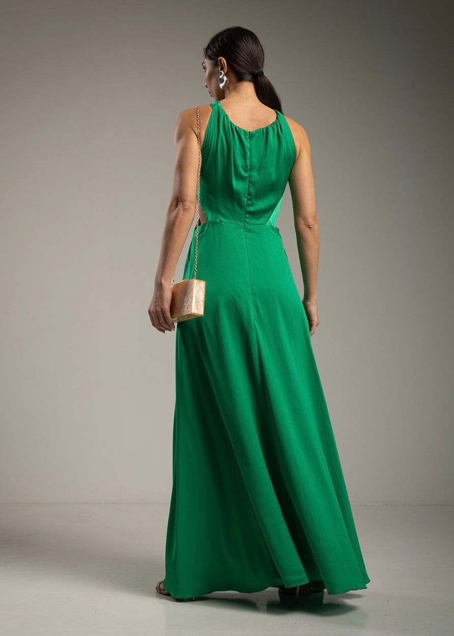 Vestido longo verde com abertura lateral e detalhe flor