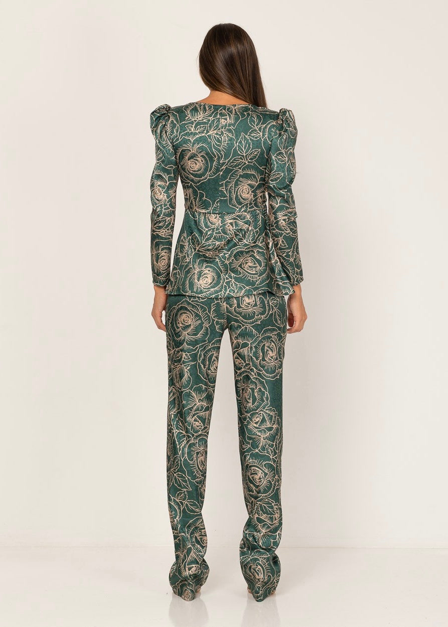 Conjunto em tons de verde