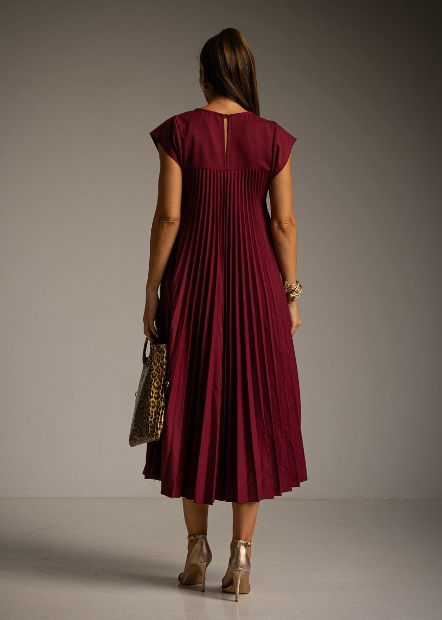 Long burgundy pleated dress
