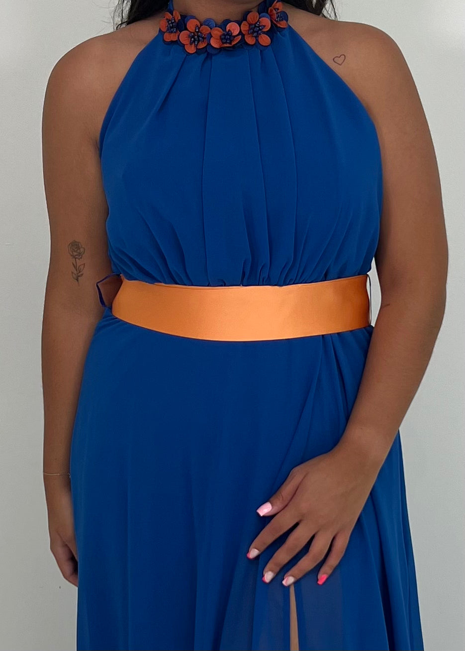 Vestido azulão longo com cinto laranja