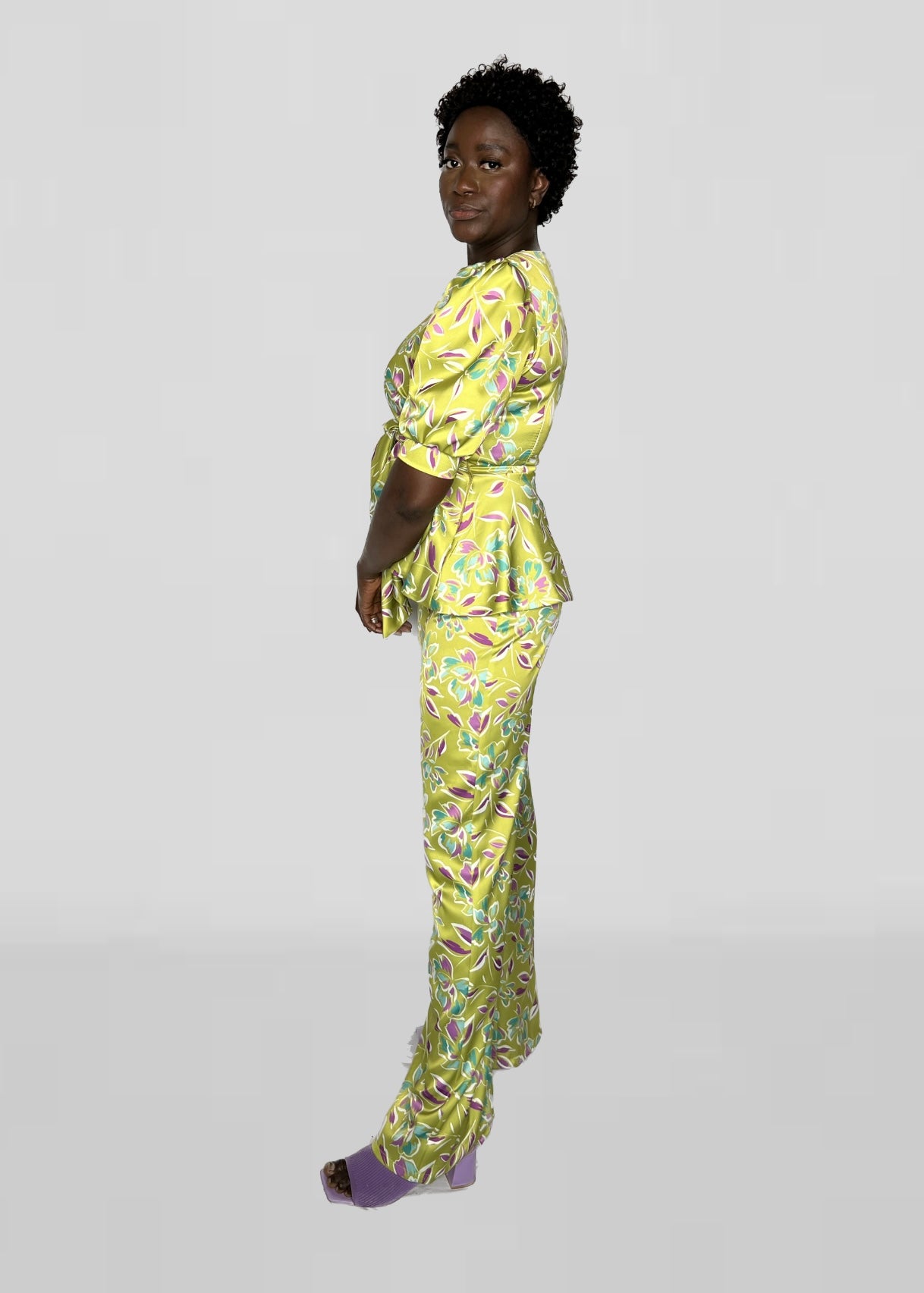 Ensemble avec motif de fleurs vertes